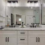 Sleek & Convenient East *