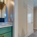 Charming - Near Dt Pet Friendly *