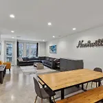 Trendy 3 Bdr For 8 Heart Of Nash Near 5 Points *