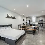 Holiday home Trendy 3 Bdr For 8 Heart Of Nash Near 5 Points *