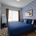 Dolly's Disco - Stylish 2 Bdr Holiday home *