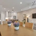 Music Mansion 2 Miles To Broadway - 13 Beds *