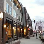 Rooftop Patio With Parking Walk To Belmont And 12 South Holiday home *