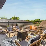 Rooftop Patio With Parking Walk To Belmont And 12 South *