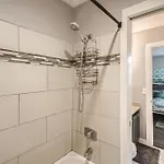 Apartment 2 Units, Sleeps 16, Mins To Downtown - Airport Nashville