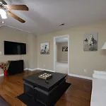 Holiday home Belle Meade Haven, 15 Minutes From Broadway *