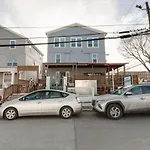 Centennial Park Getaway - 2Bdrm