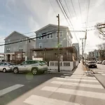 Centennial Park Getaway - 2Bdrm