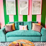 Dreaming With Dolly - Luxe Near Broadway *