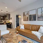 Tria - 3 - Odyssey Holiday home *