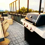 Holiday home Retreat With Hot Tub & Private Garage *