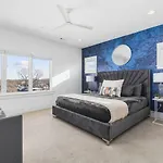 Two Neighboring Homes Sleeps 24 Walk To 12 South Holiday home Nashville