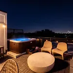 Holiday home Retreat With Hot Tub & Private Garage