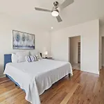 Music Family Retreat - Near Airport, Downtown Holiday home