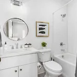 Two Neighboring Homes Sleeps 24 Walk To 12 South