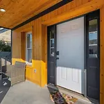 Spacious Duplex In Prime Location Holiday home