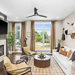 Luxury House In With Rooftop Deck Holiday home Nashville