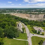 Music Family Retreat - Near Airport, Downtown Holiday home *