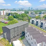 Two Neighboring Homes Sleeps 24 Walk To 12 South Nashville