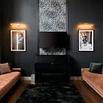 Stylish 2 Penthouse Walk To Shopping, Food, 1 Of 7 Themed Lofts At Cowrite, Find Coffee And Tacos Downstairs, Complimentary Spin Class, Walk To Shopping In 12 South, 10 Minutes To Broadway, Parking, 24 Hr Hospitality Apartment *
