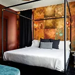 Apartment Stylish 2 Penthouse Walk To Shopping, Food, 1 Of 7 Themed Lofts At Cowrite, Find Coffee And Tacos Downstairs, Complimentary Spin Class, Walk To Shopping In 12 South, 10 Minutes To Broadway, Parking, 24 Hr Hospitality *