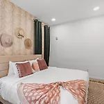 Luxury 2-Bd, 2-Bth Downtown Riverfront, Park Free