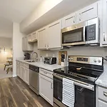 Mint House - Hillsboro Village
