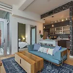 Artsy Extended Retreat Downtown Nashville