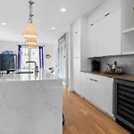 Spacious - 2 Homes, 15 Guests Nashville