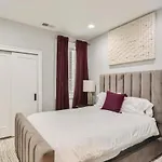 Apartment Gulch Downtown Skyline View *