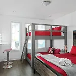Holiday home Hottub/karaoke-10min To Dt-9 Beds-swiftie's *