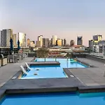 Apartment Grand Palace Pool Gym Parking *