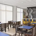 Glo Best Western Nashville Airport