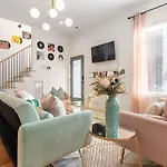 The Pink Royale By Stay Local Nashville