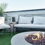The Hall Haus By Local Holiday home