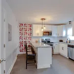 Holiday home The Cash- 9 Mins To Downtown, Walk To Vandy! Nashville