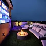 The Hall Haus By Local Holiday home Nashville