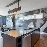 Holiday home Cashs By Local