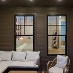 Holiday home Newly Built 4bdr Townhome W Balcony Minutes To Broadway Lischey By Avantstay *