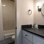 Holiday home The Vinyl Vault By Local *