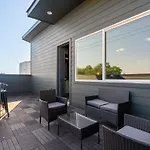 The Vault Royale By Local Holiday home