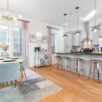 Holiday home The Vault Royale By Local