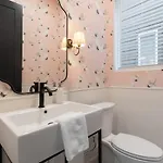 Holiday home The Vault Royale By Local
