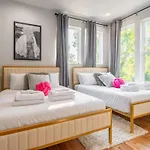 Holiday home The Vault Royale By Local Nashville