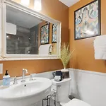 Downtown -788 Apartment