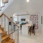Steps From Vandy, Live Music-downtown 9 Mins Away! Apartment
