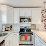 Steps From Vandy, Live Music-downtown 9 Mins Away! Apartment Nashville