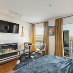 Downtown Riverfront Unit 790 Apartment *