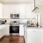 Hart Suite Buyout 4 By Avantstay Two Town House Buyout W Modern Amenities In Nashville