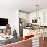 Apartment Hart Buyout 8 By Avantstay Two Town W Stunning Amenities Design *